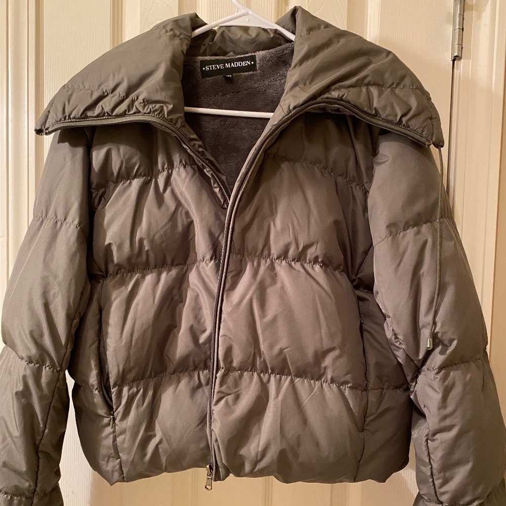 Steven Madden Women’s Plus size 2XL cropped puffer coat